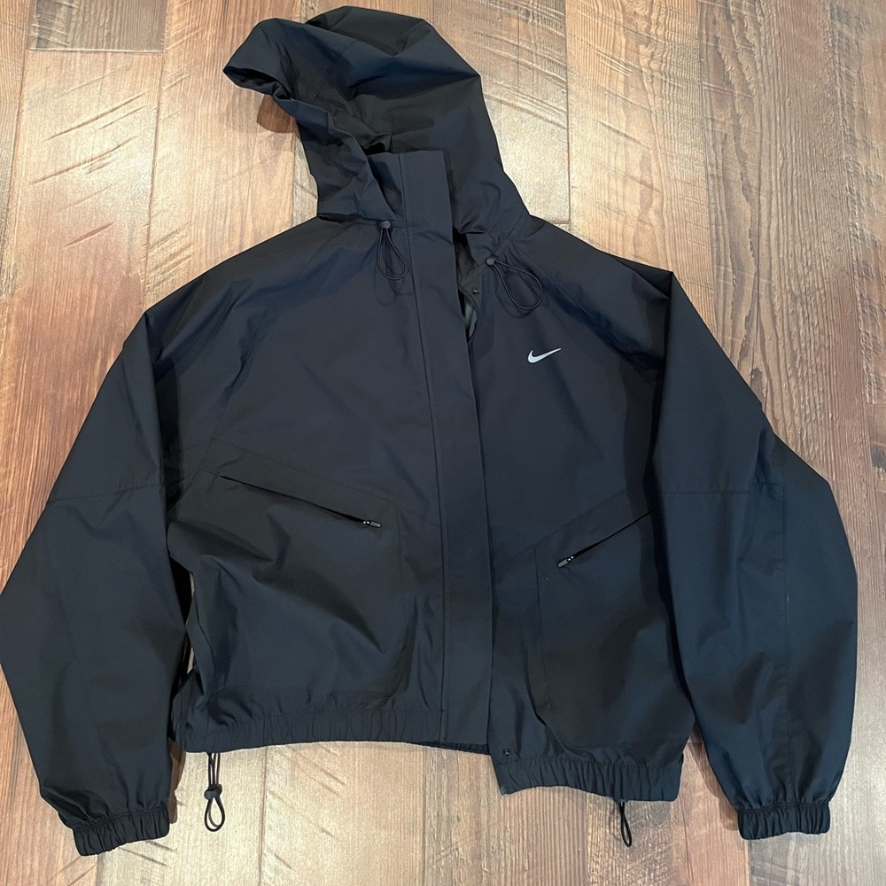 Nike storm fit swift jacket
